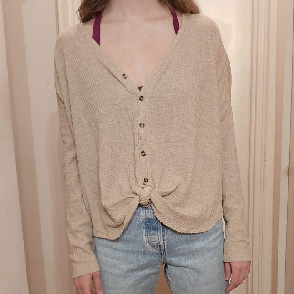 URBAN OUTFITTERS Beige Button-Up Cardigan with Light Blue Jeans